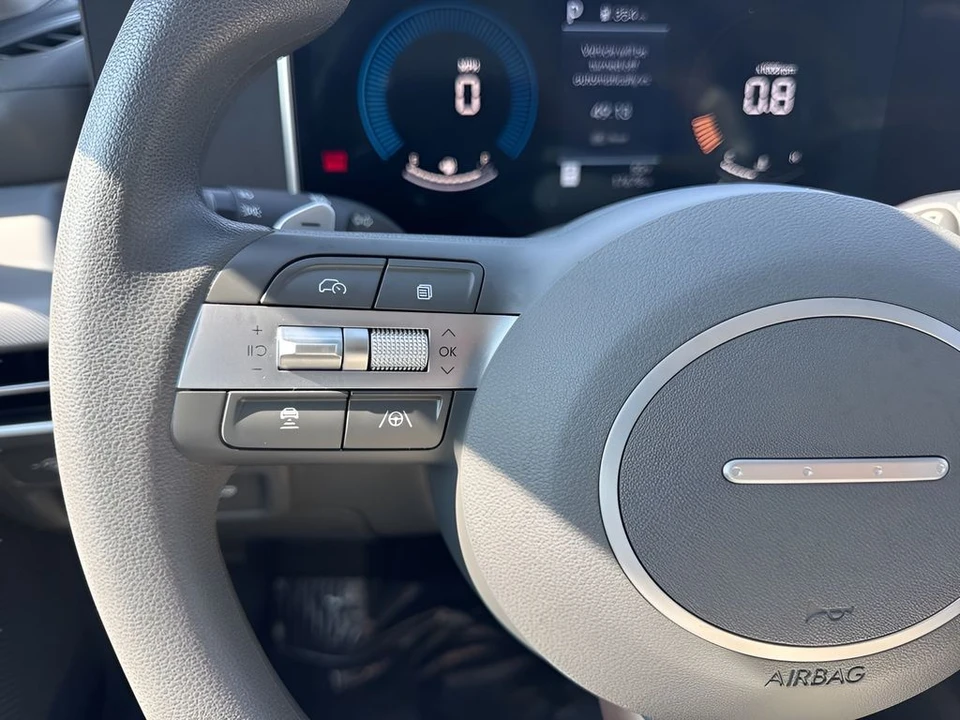 2025 Hyundai Sonata - Image 14 of 21