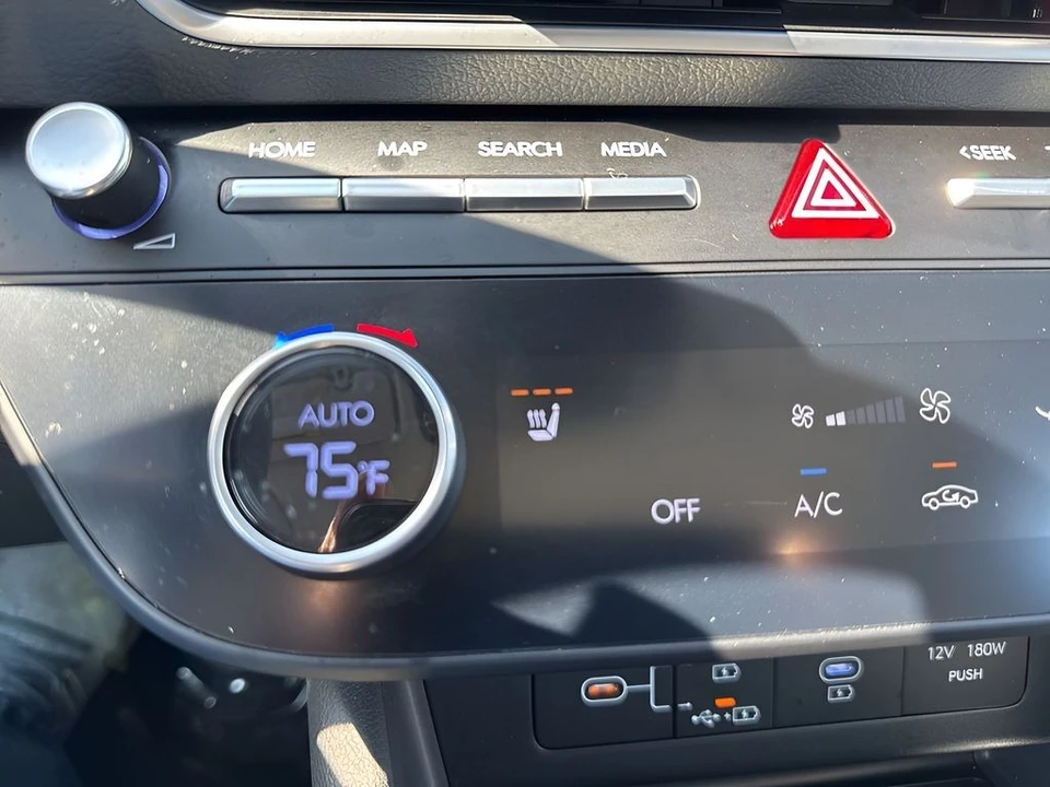2025 Hyundai Sonata - Image 20 of 21