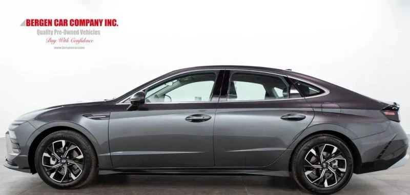 2025 Hyundai Sonata - Image 5 of 12