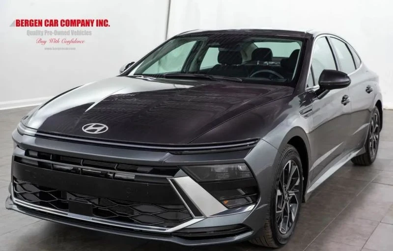 2025 Hyundai Sonata - Image 4 of 12