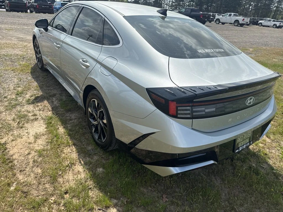 2025 Hyundai Sonata - Image 7 of 16