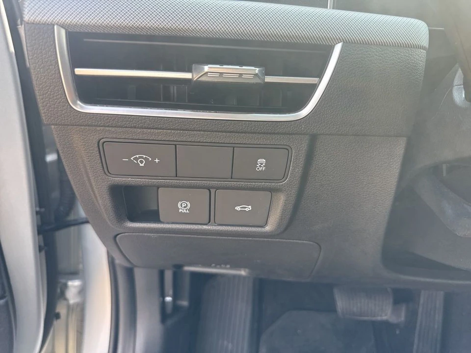 2025 Hyundai Sonata - Image 15 of 16