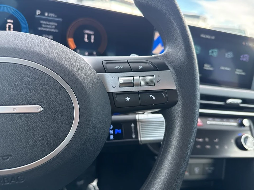 2025 Hyundai Sonata - Image 17 of 21