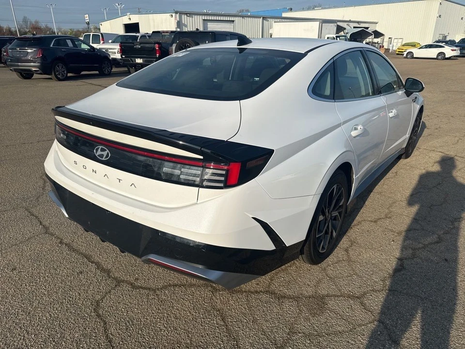 2025 Hyundai Sonata - Image 3 of 7