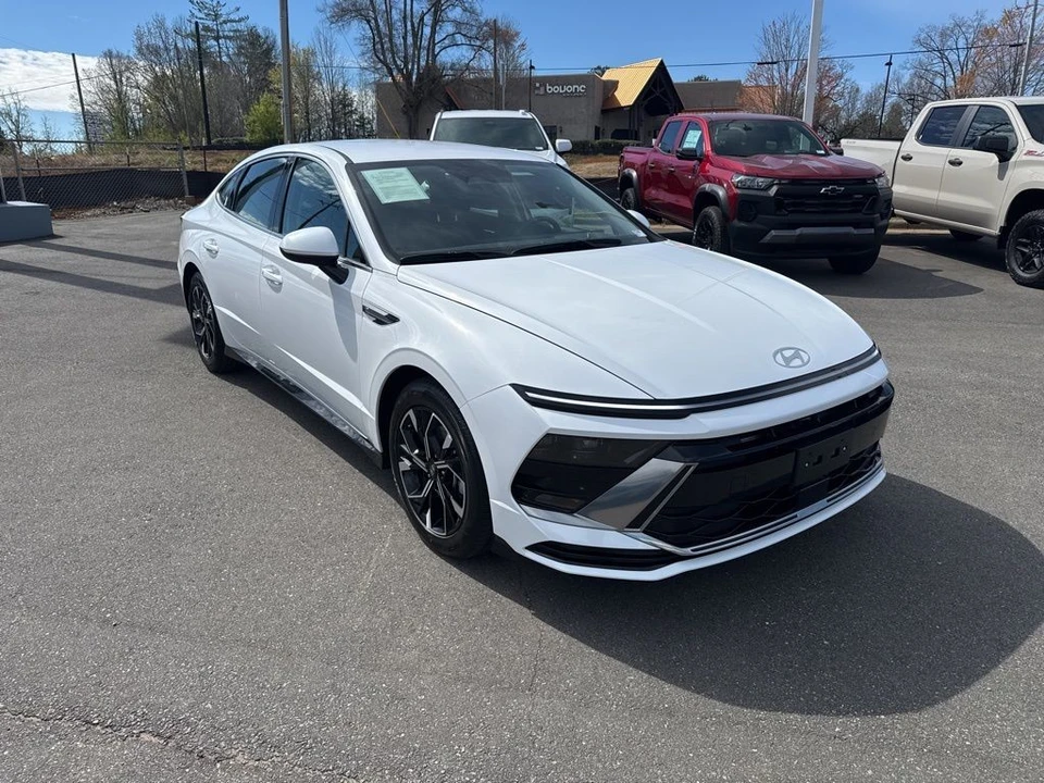 2025 Hyundai Sonata - Image 7 of 21