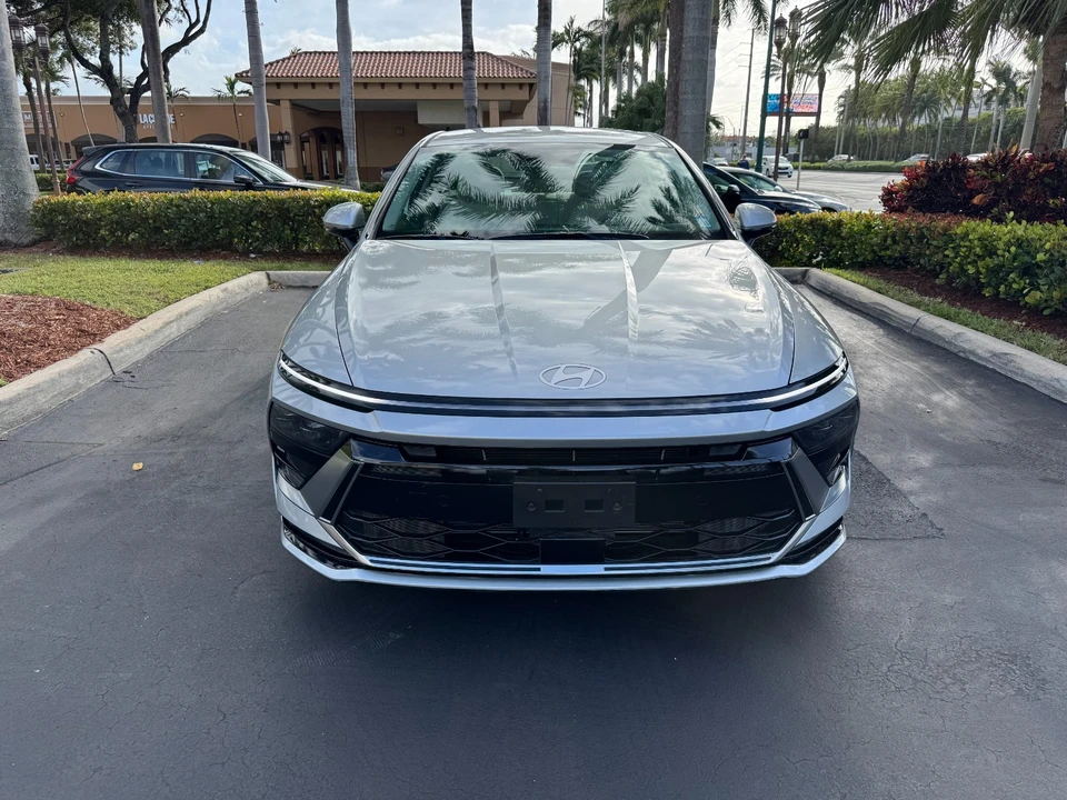 2025 Hyundai Sonata - Image 3 of 21