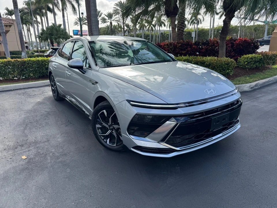 2025 Hyundai Sonata - Image 4 of 21