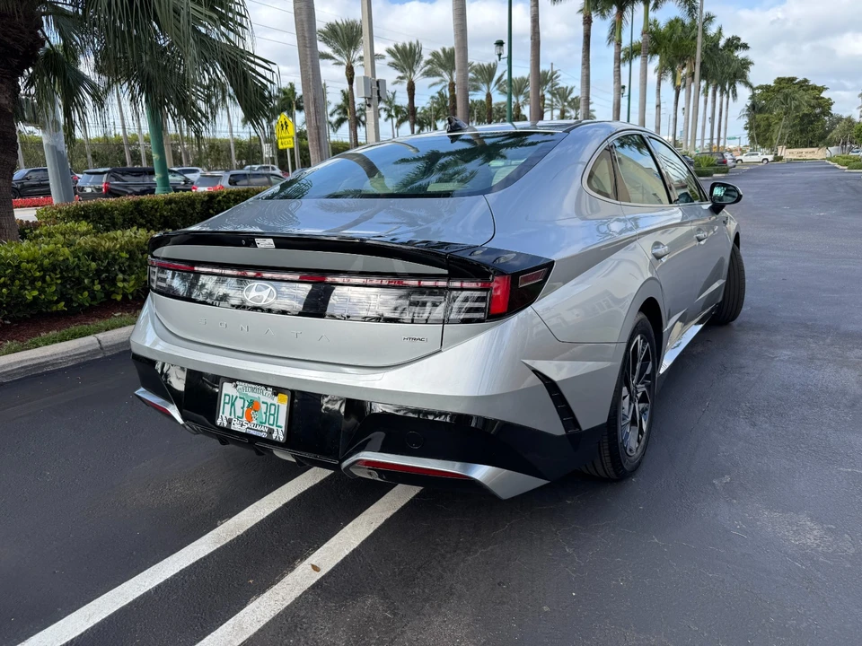 2025 Hyundai Sonata - Image 7 of 21