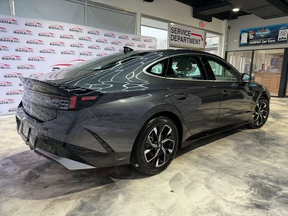 2025 Hyundai Sonata - Image 8 of 21