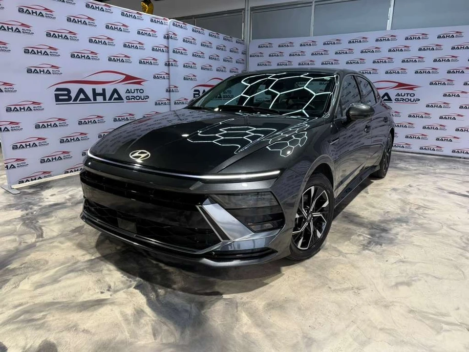 2025 Hyundai Sonata - Image 2 of 21