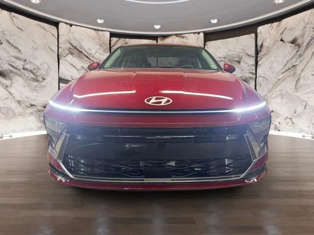 2025 Hyundai Sonata - Image 8 of 16
