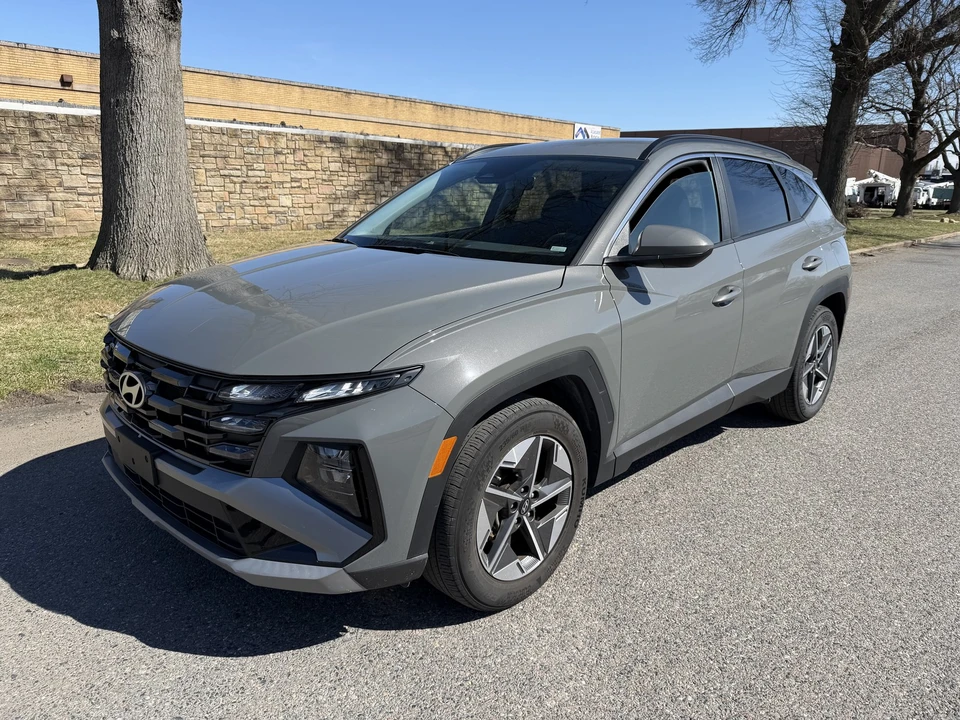 2025 Hyundai Tucson - Image 2 of 21