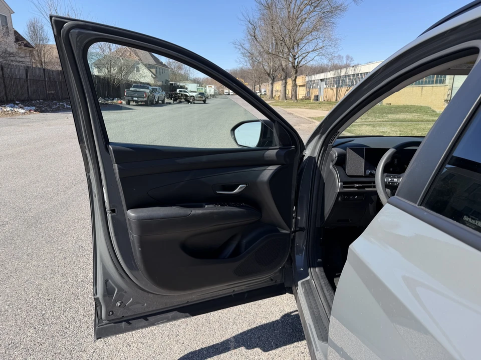 2025 Hyundai Tucson - Image 16 of 21