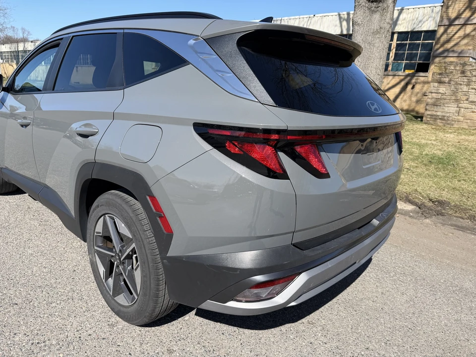 2025 Hyundai Tucson - Image 12 of 21