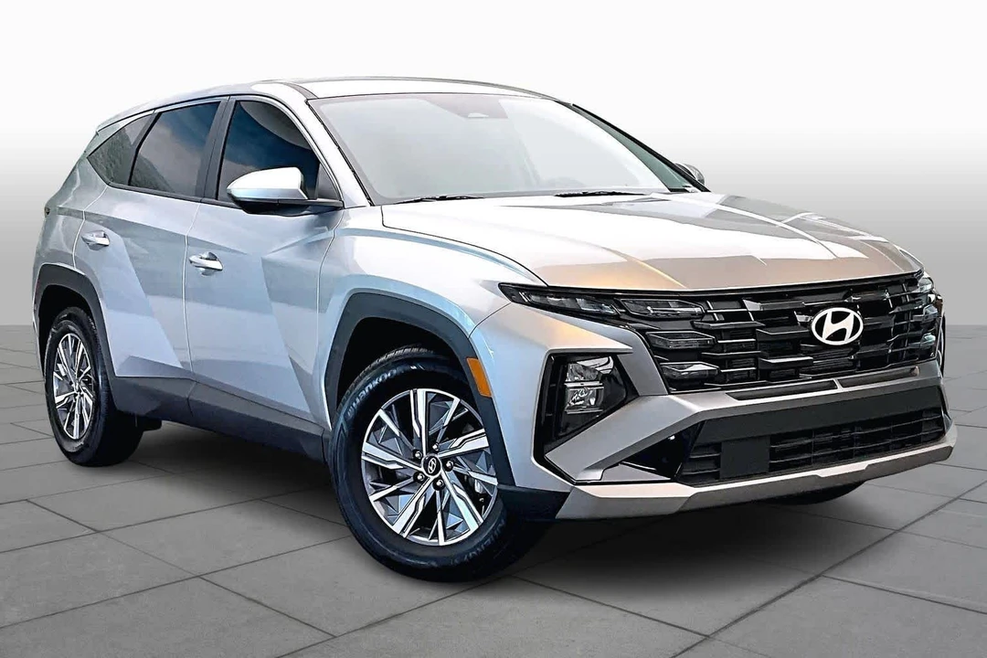 2025 Hyundai Tucson - Image 6 of 12