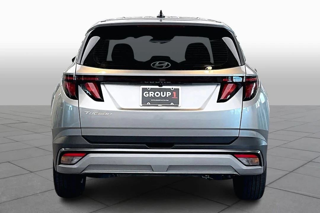 2025 Hyundai Tucson - Image 10 of 12