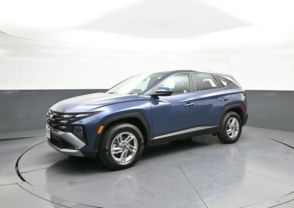 2025 Hyundai Tucson - Image 10 of 12