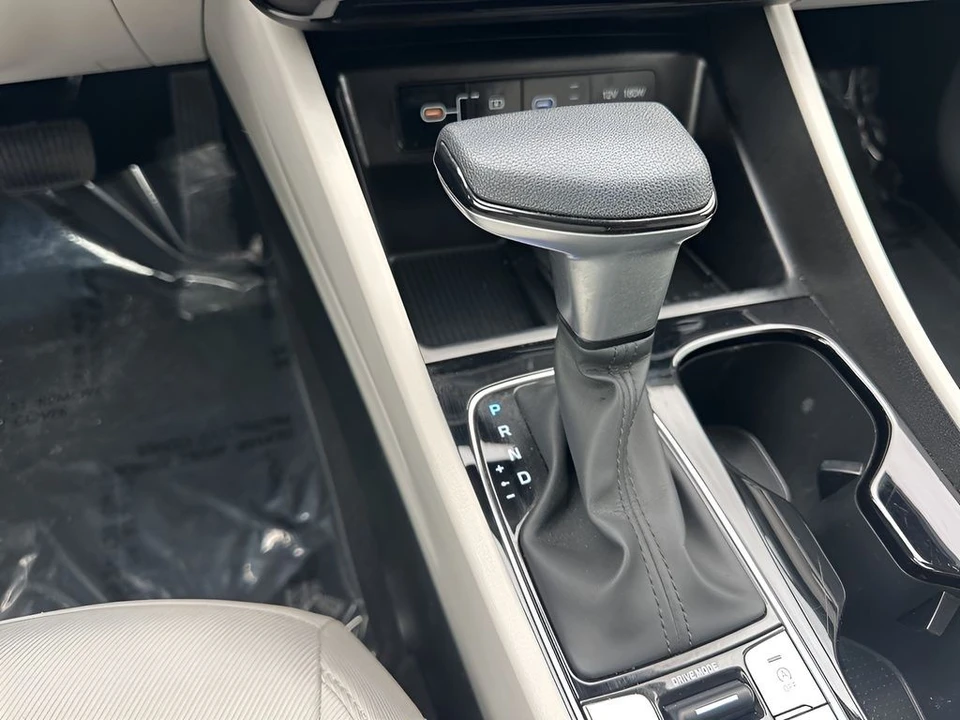 2025 Hyundai Tucson - Image 16 of 21
