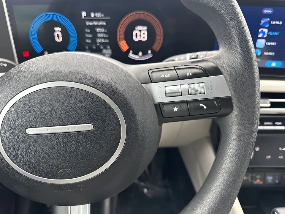2025 Hyundai Tucson - Image 15 of 21