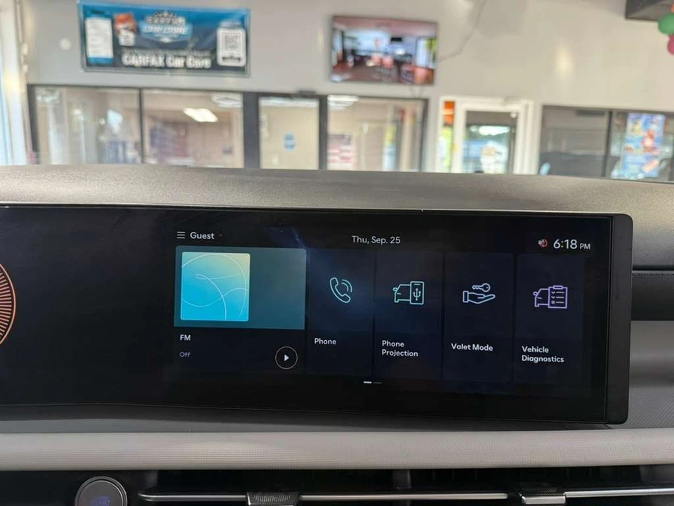 2025 Hyundai Tucson - Image 17 of 21