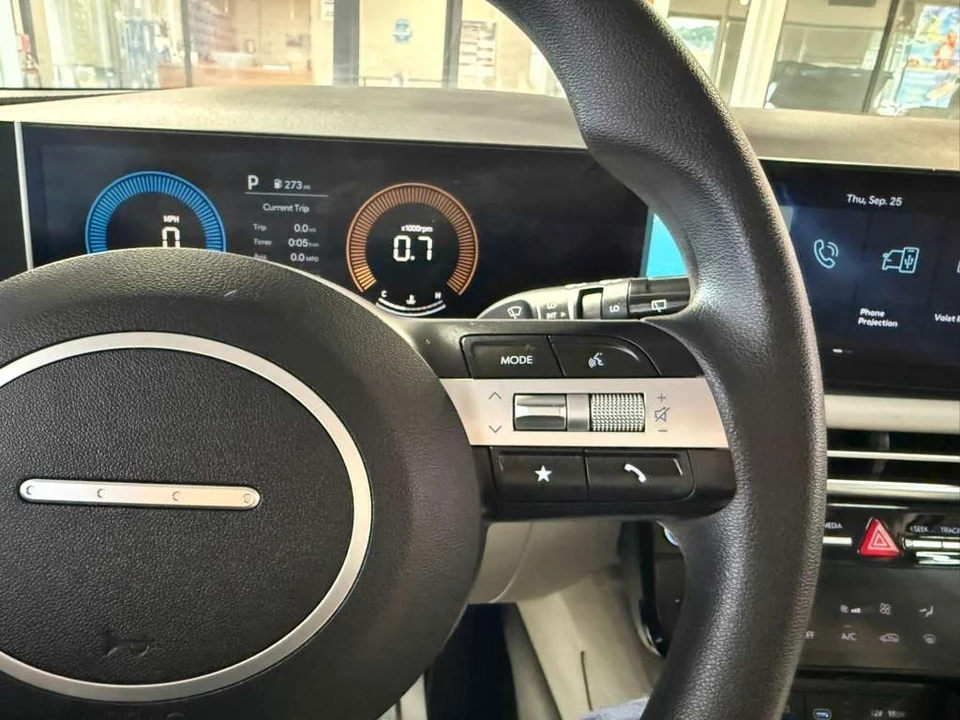 2025 Hyundai Tucson - Image 13 of 21