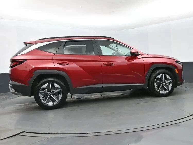 2025 Hyundai Tucson - Image 4 of 12