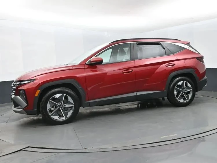 2025 Hyundai Tucson - Image 5 of 12