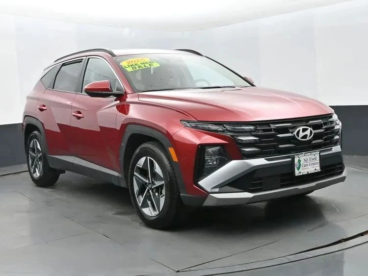 2025 Hyundai Tucson - Image 2 of 12