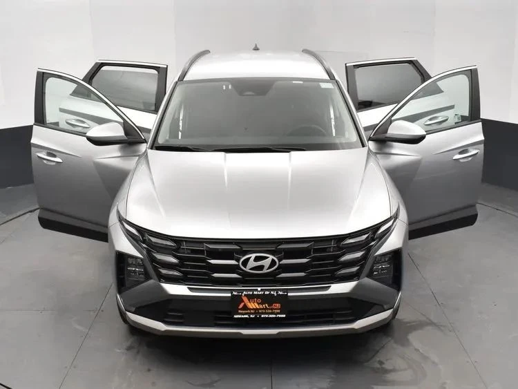 2025 Hyundai Tucson - Image 10 of 12