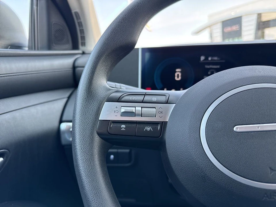 2025 Hyundai Tucson - Image 15 of 21