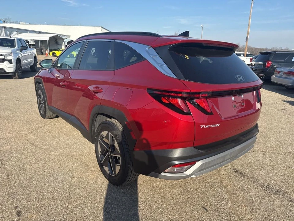 2025 Hyundai Tucson - Image 2 of 7