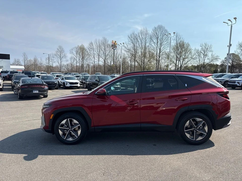 2025 Hyundai Tucson - Image 2 of 21