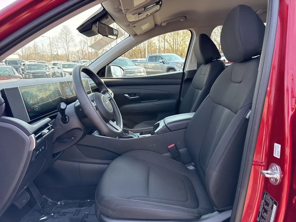 2025 Hyundai Tucson - Image 9 of 21