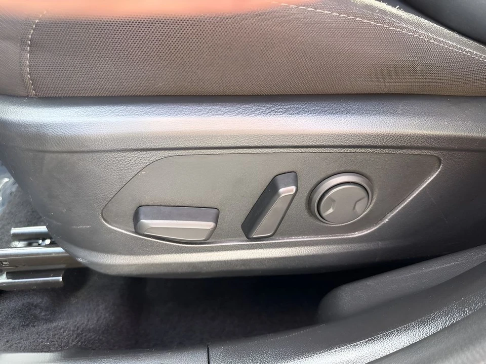 2025 Hyundai Tucson - Image 10 of 21