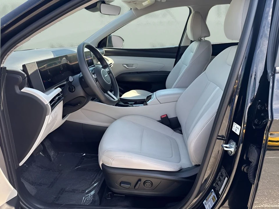 2025 Hyundai Tucson - Image 9 of 21