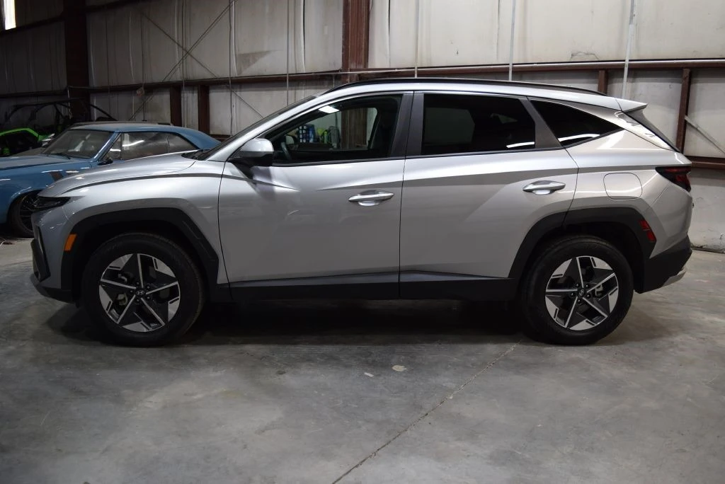 2025 Hyundai Tucson - Image 4 of 12