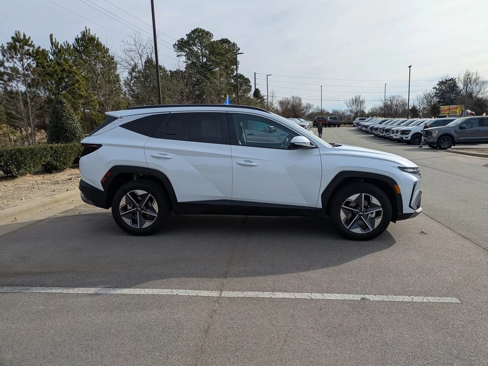2025 Hyundai Tucson - Image 3 of 12