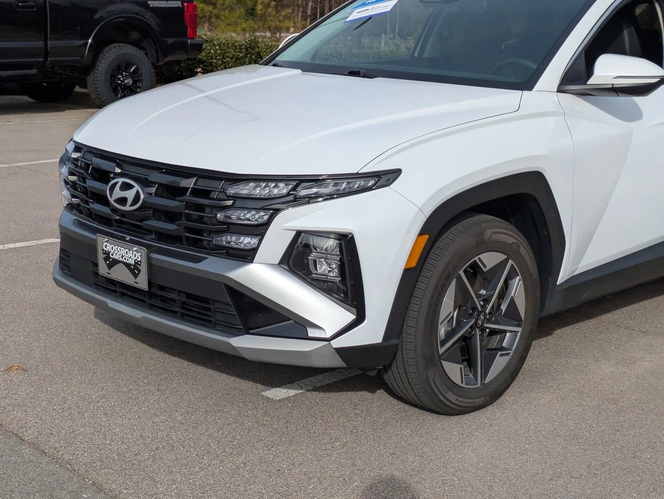 2025 Hyundai Tucson - Image 10 of 12