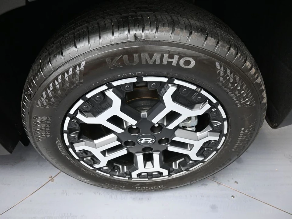 2025 Hyundai Tucson - Image 15 of 21