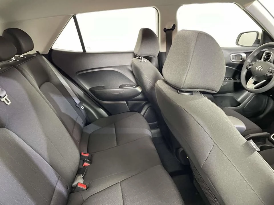 2025 Hyundai Venue - Image 8 of 15