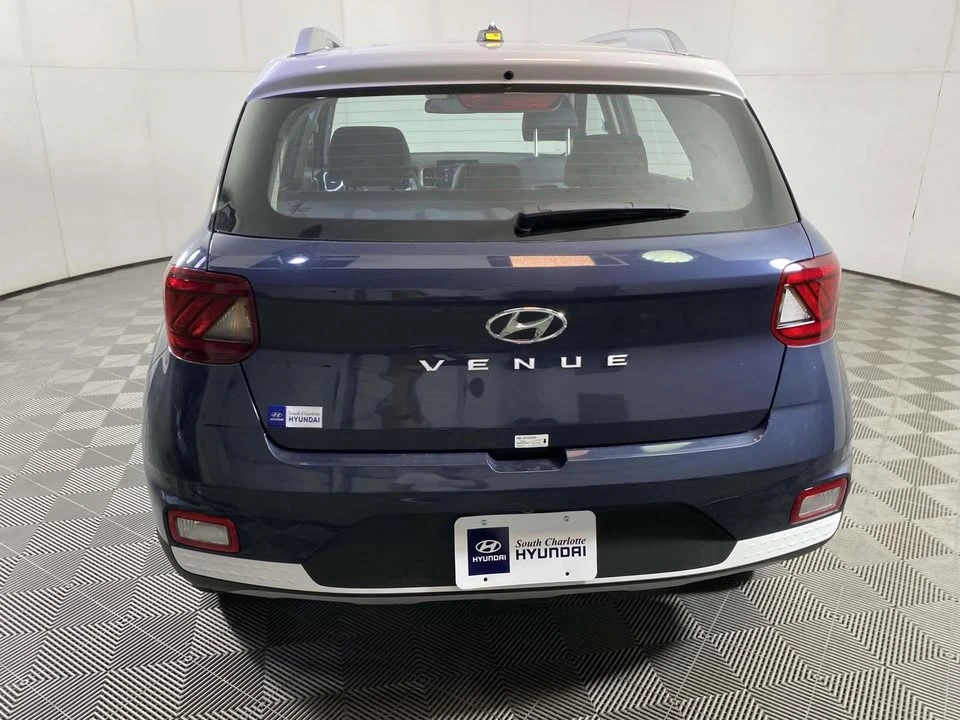2025 Hyundai Venue - Image 5 of 15