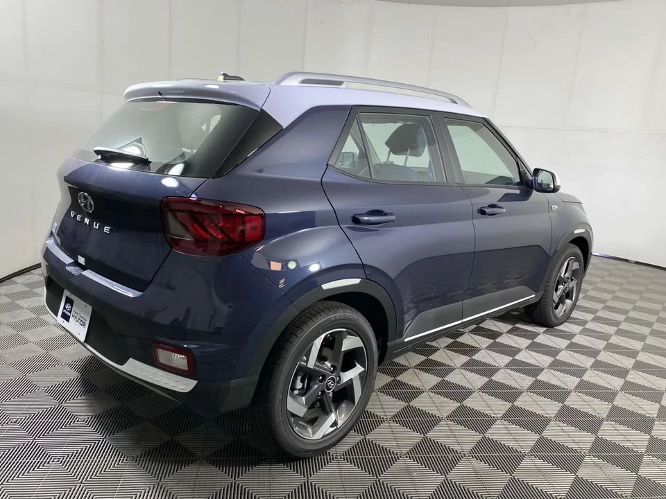 2025 Hyundai Venue - Image 6 of 15