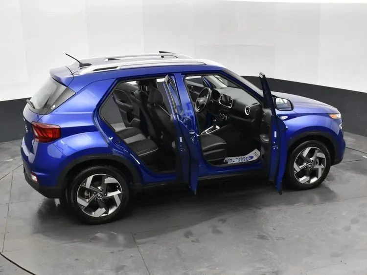 2025 Hyundai Venue - Image 6 of 12