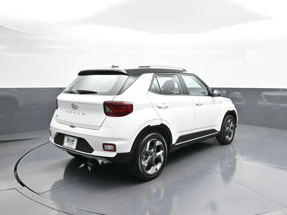 2025 Hyundai Venue - Image 6 of 12