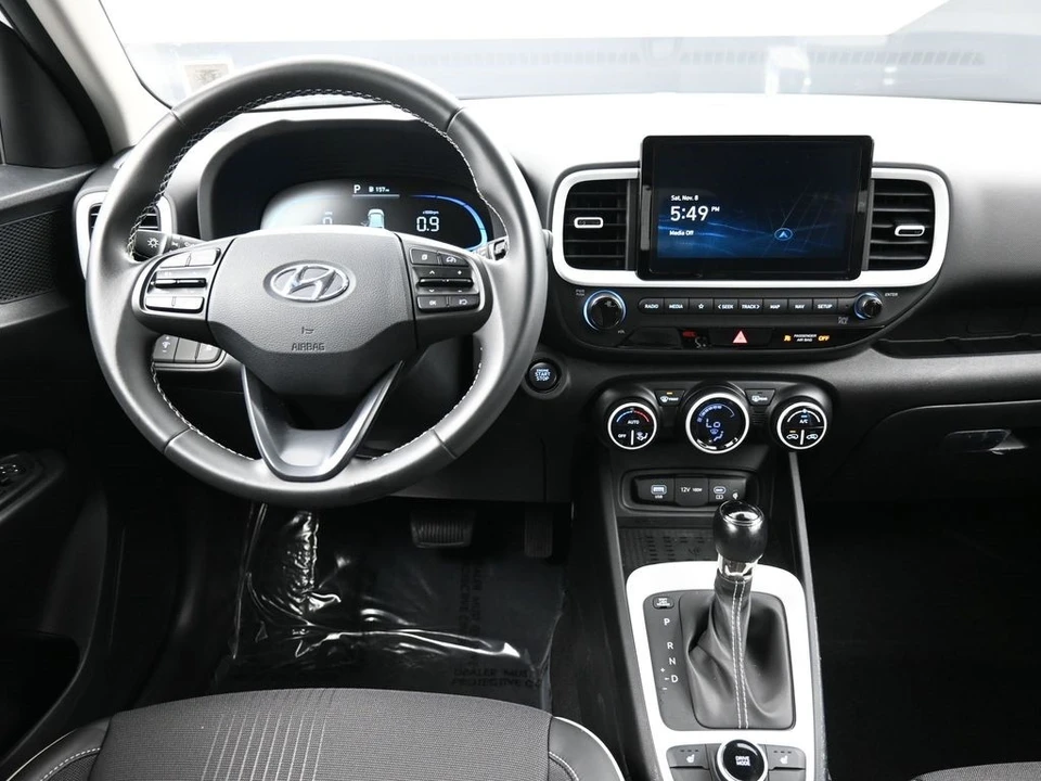 2025 Hyundai Venue - Image 19 of 21