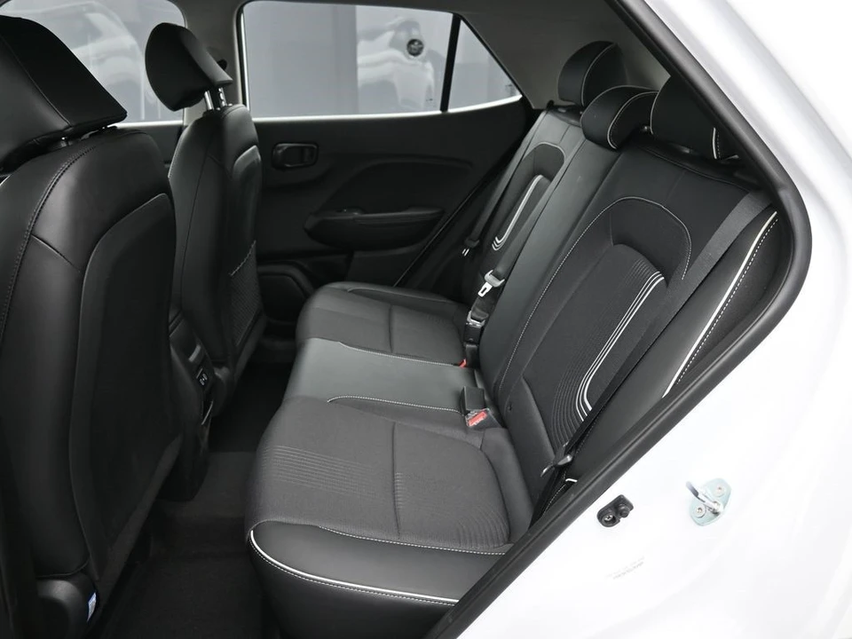 2025 Hyundai Venue - Image 20 of 21