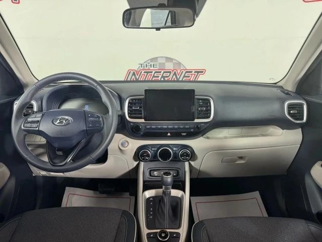 2025 Hyundai Venue - Image 11 of 12