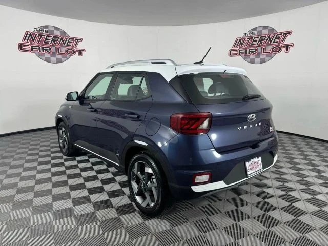 2025 Hyundai Venue - Image 5 of 12