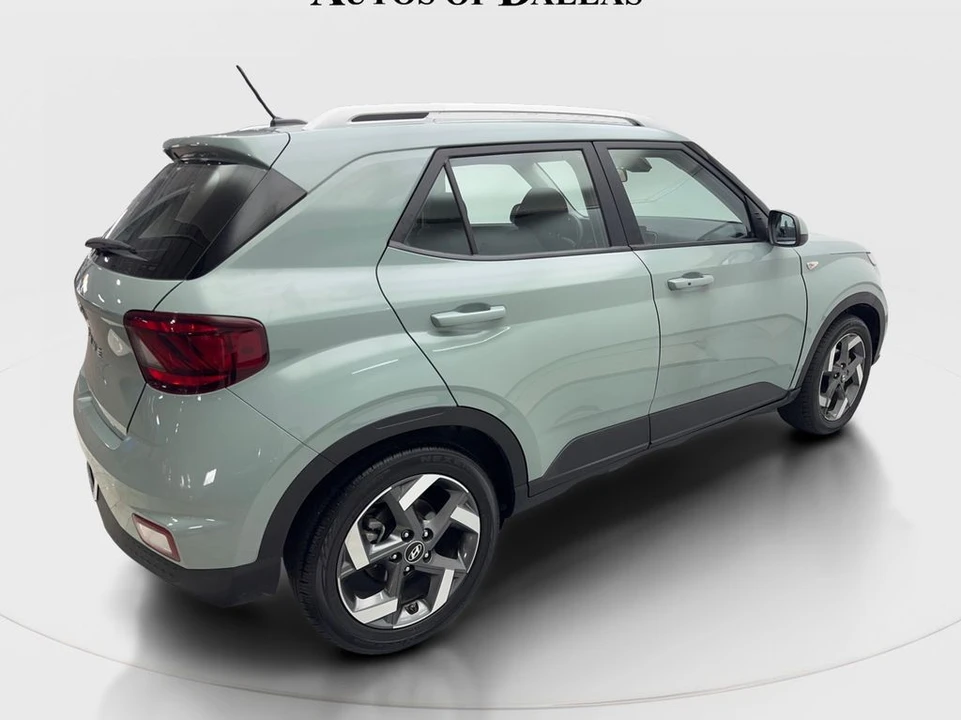 2025 Hyundai Venue - Image 13 of 21