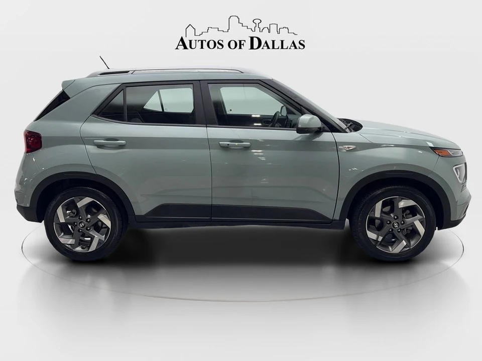 2025 Hyundai Venue - Image 10 of 21